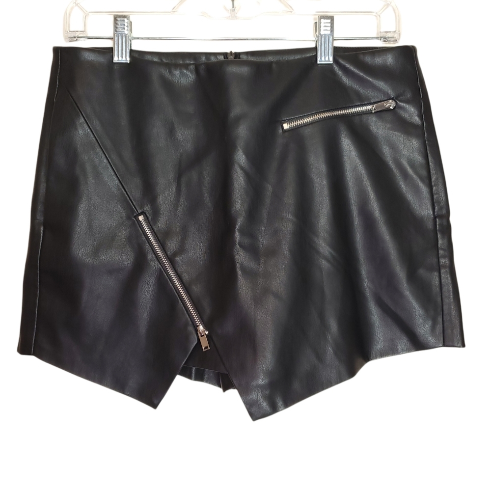 Zara Basic Faux Leather Shorts S